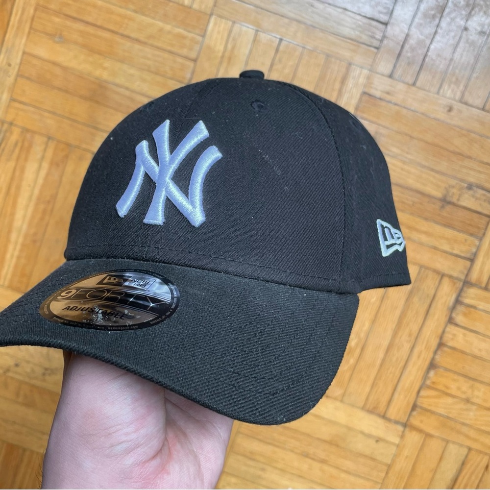 New Era Black New York Yankees hat